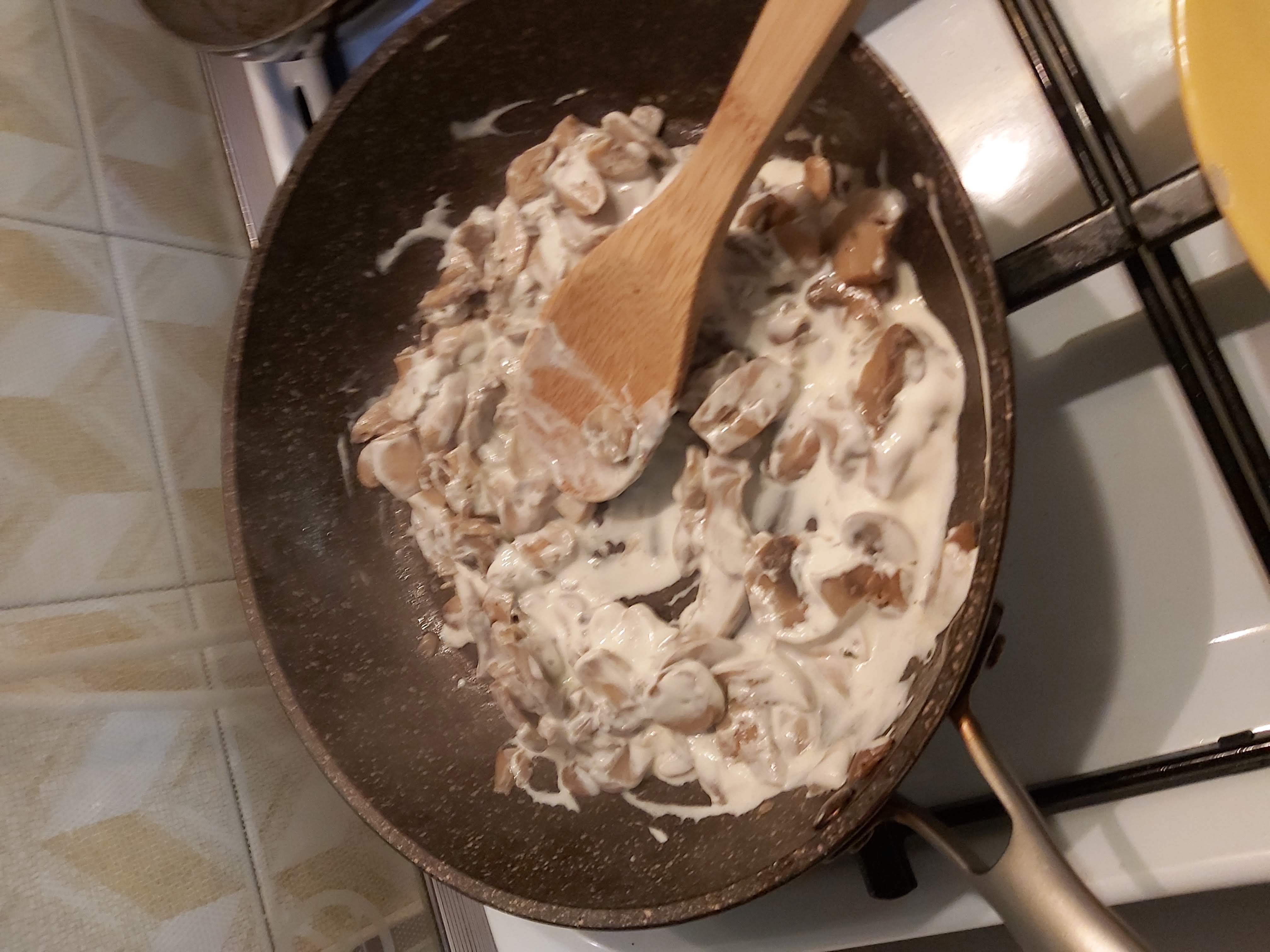Pollo con Funghi Champignon